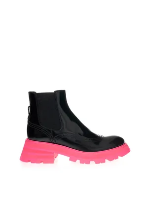 Alexander McQueen ピンクのブーツ Chelsea Ankle Boots Fluo Pink Sole
