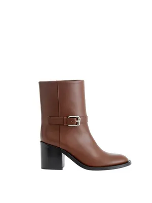 Burberry ブラウンのブーツ leather ankle boots in brown
